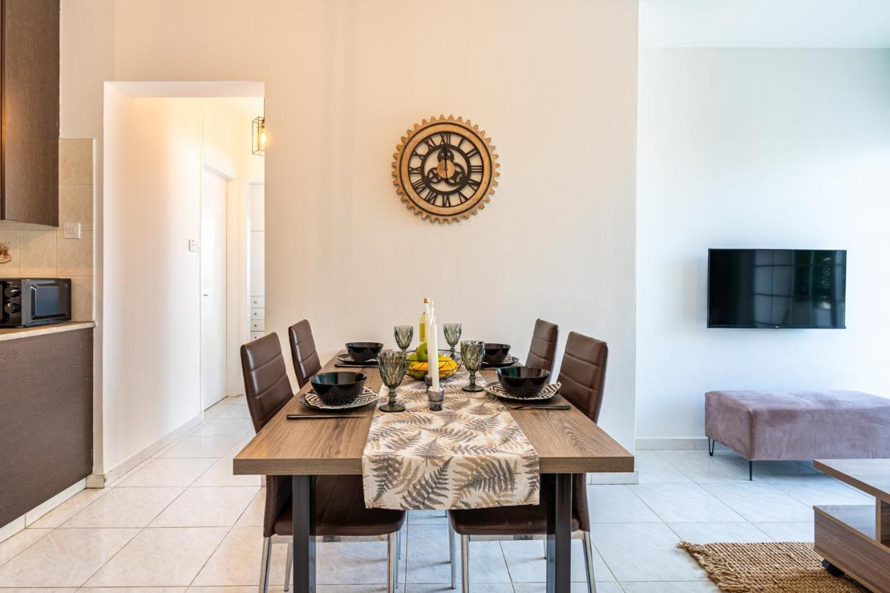 Araminta 2-Bedroom Apartment In Larnaca Exterior foto