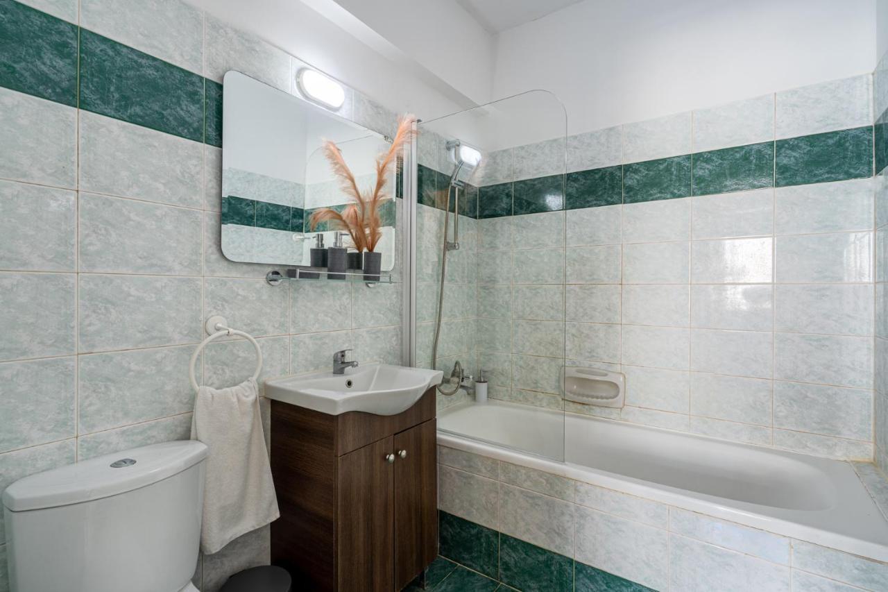 Araminta 2-Bedroom Apartment In Larnaca Exterior foto